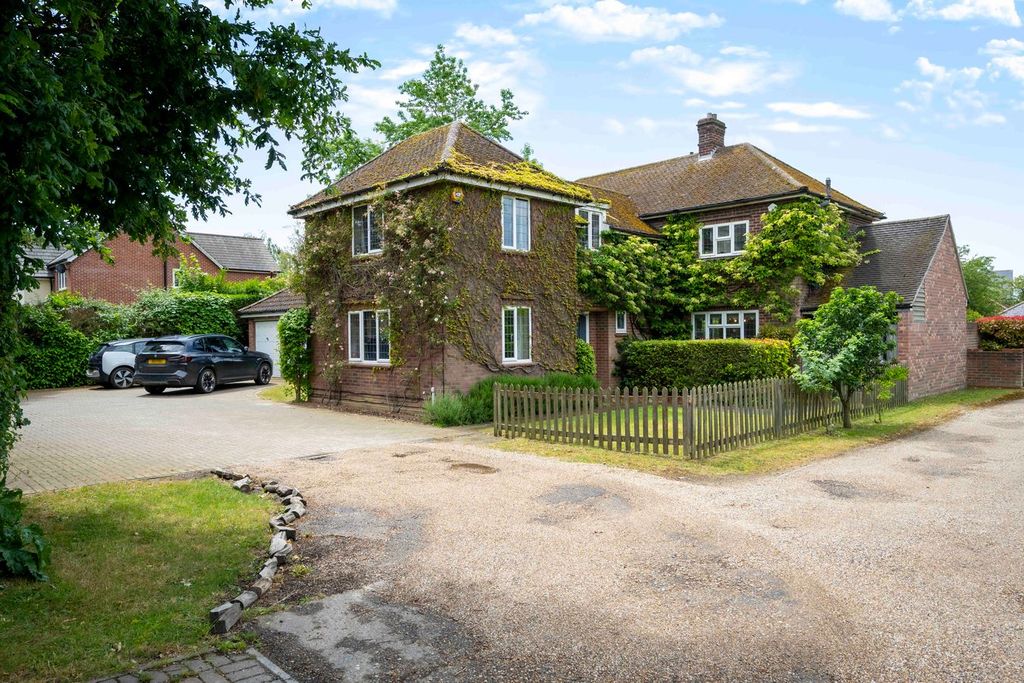 Property photo 1 of 27