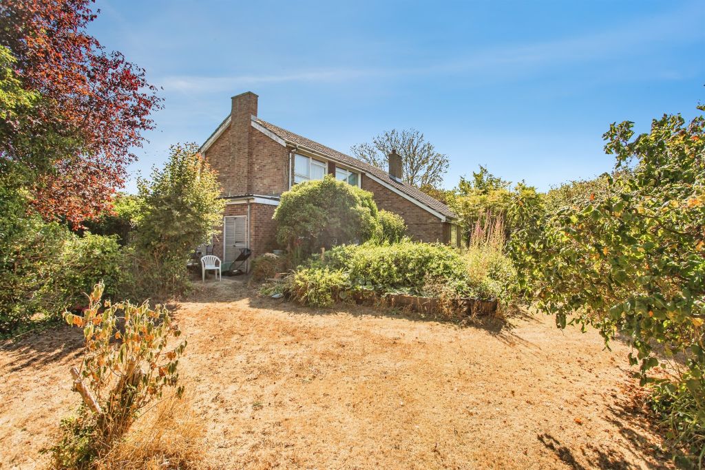 Property photo 3 of 12