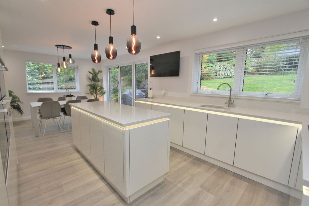 Additional image 7 of 4 bed detached house for saleLincoln Close, Eastbourne BN20
