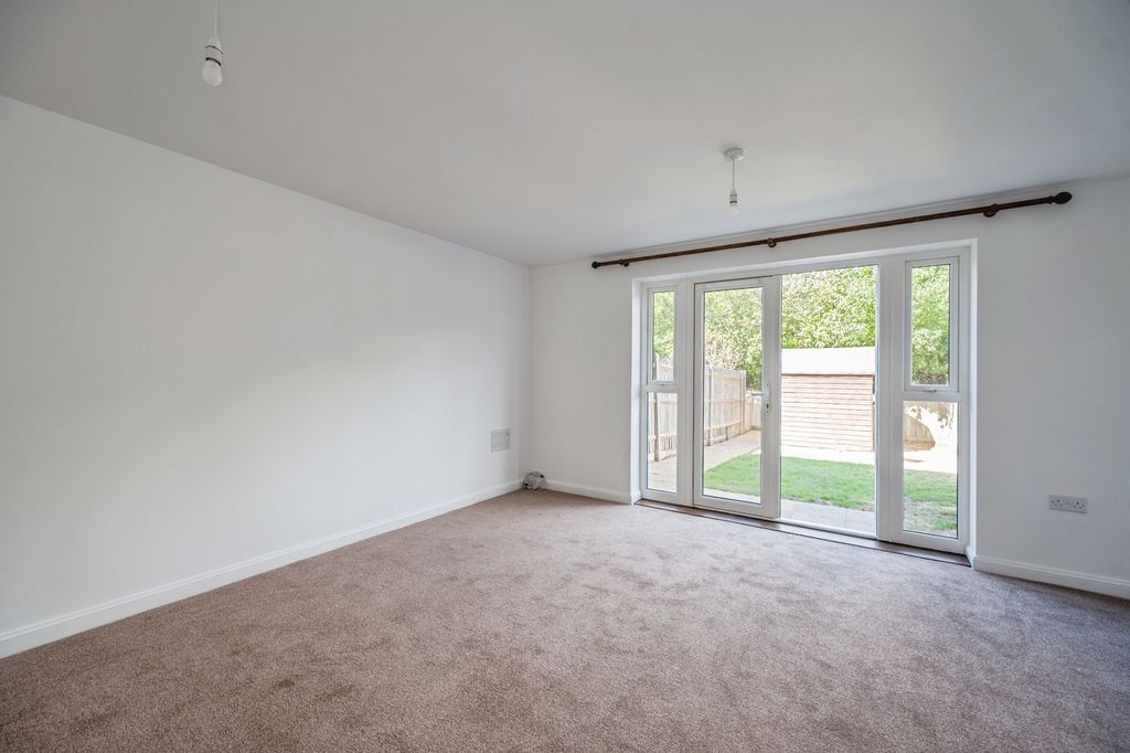Property photo 3 of 15 Pbox-Img.Jpg
