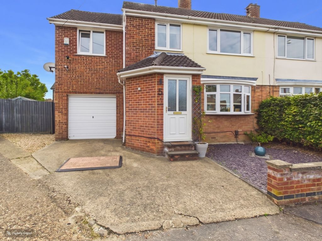Property photo 1 of 18 1. Cam04922G0-Pr0185-Still030-001