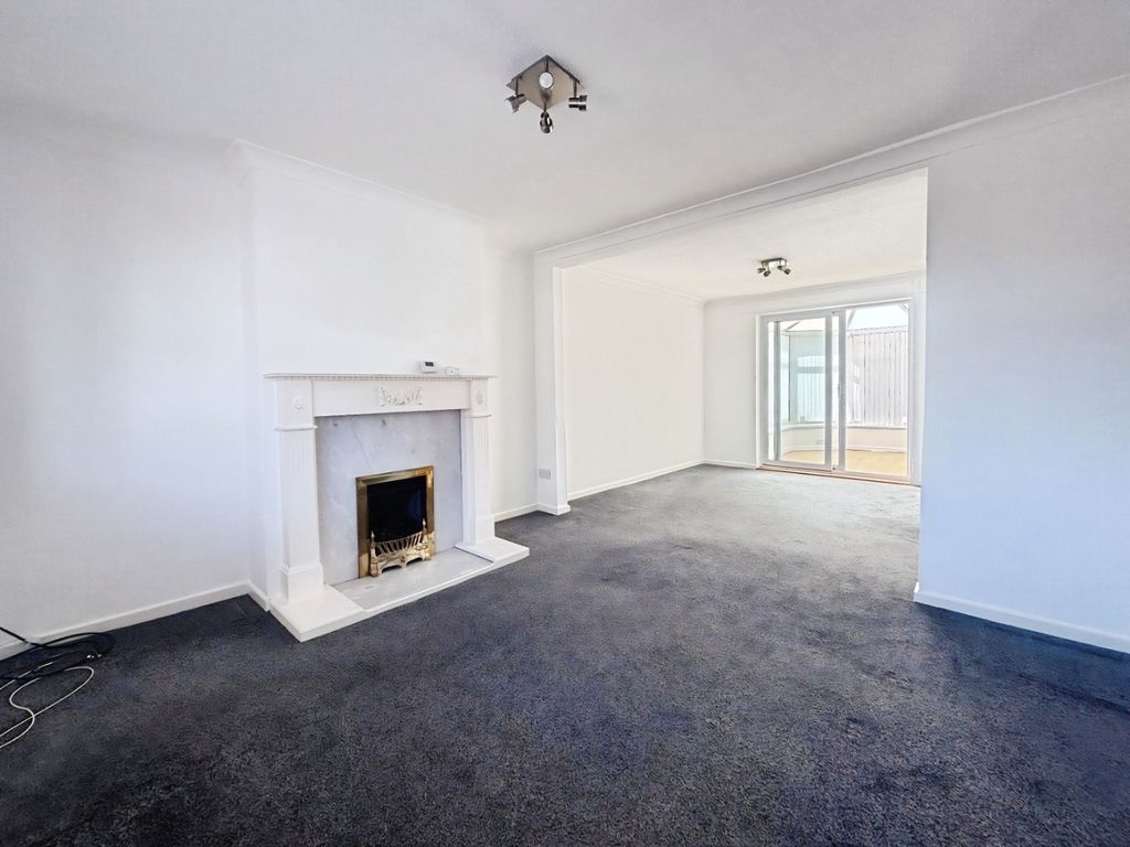 Property photo 2 of 17 5135711