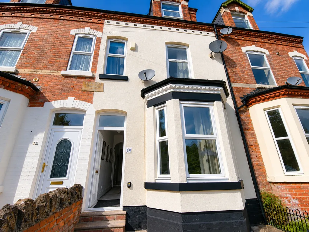 House in Nottingham, Hyson Green - View 3