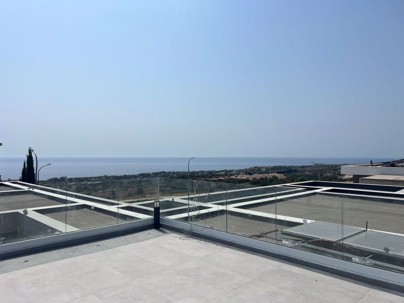 Property photo 3 of 26 Roof Terrace