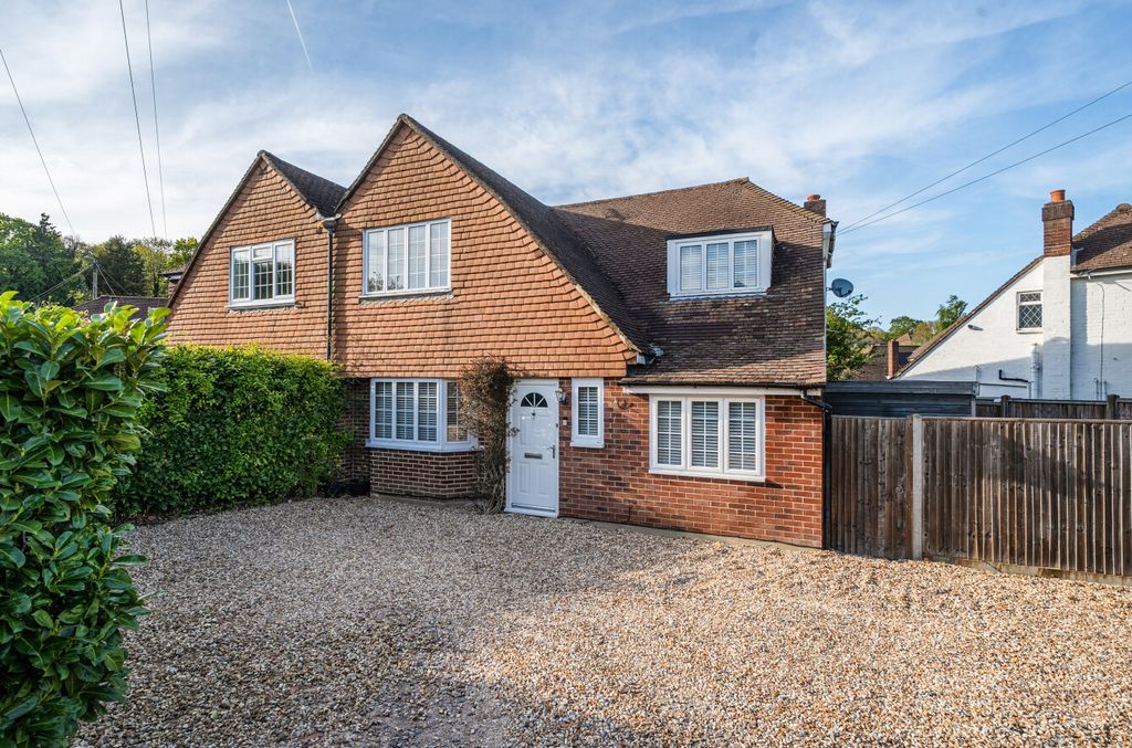 Property photo 1 of 18 1448454-22-69E9B4...