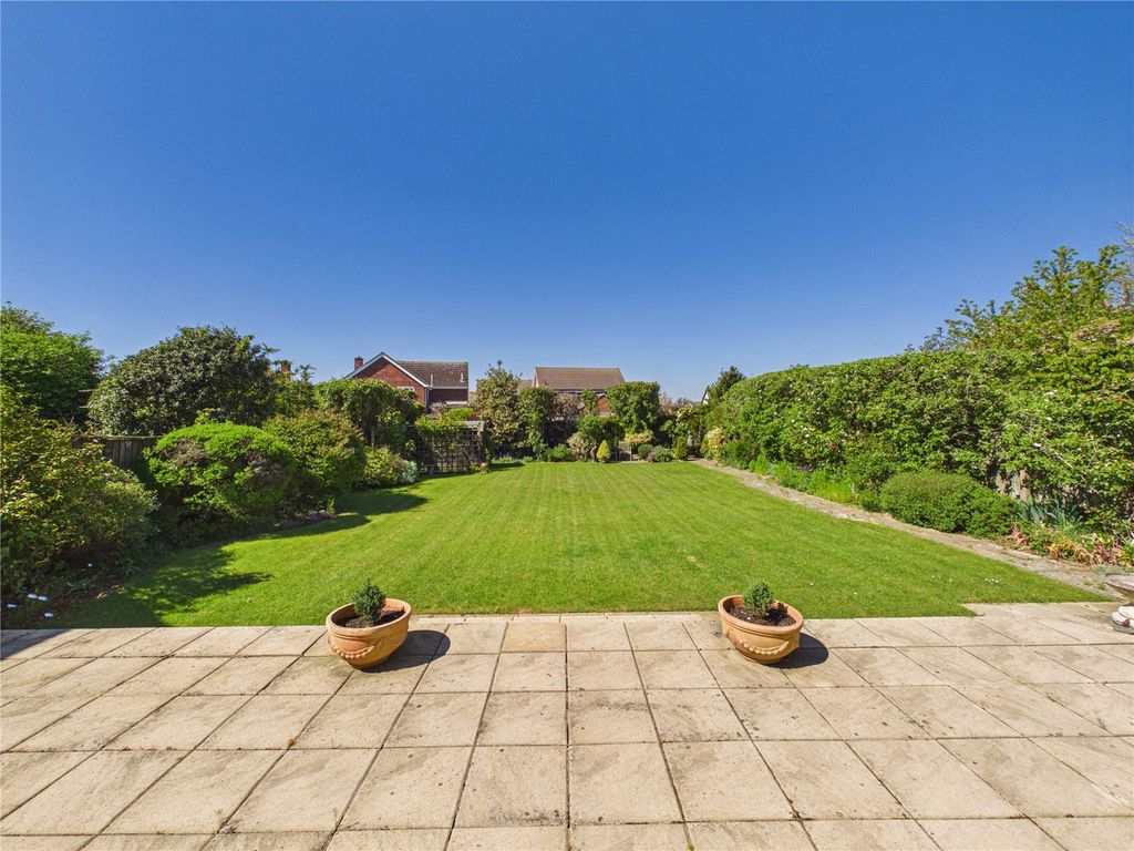 Property photo 2 of 16 Picture No. 02