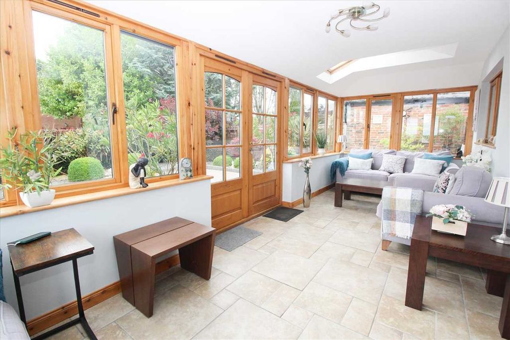 Property photo 2 of 20 Sun Lounge / Sitting Room