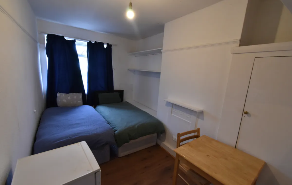 Property photo 3 of 6