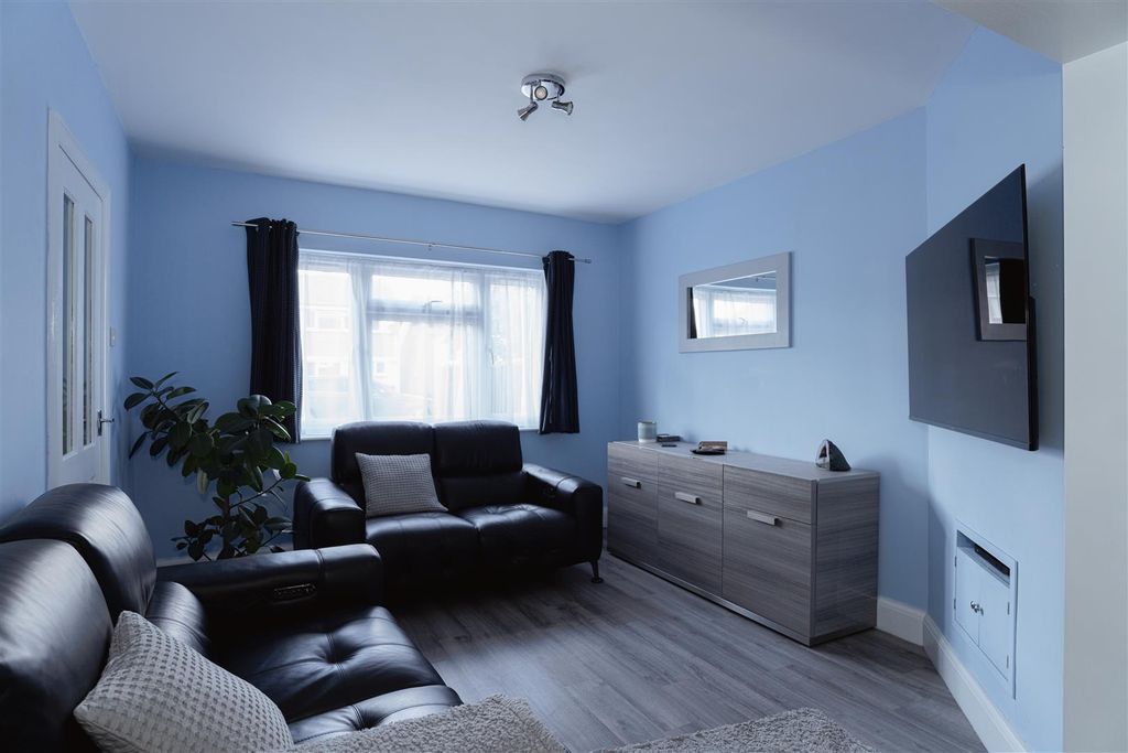 Property photo 3 of 15 13.Jpg