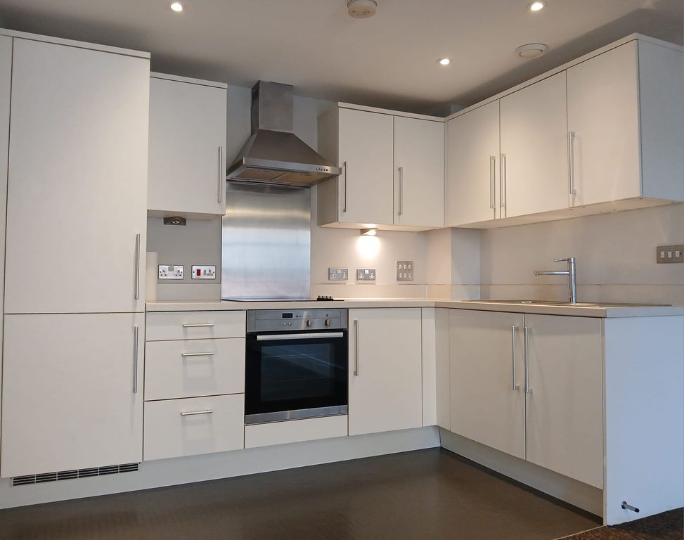 Property photo 1 of 10 Kitchen Area