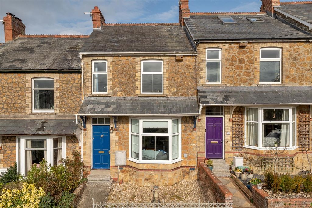 Property photo 1 of 13 Front