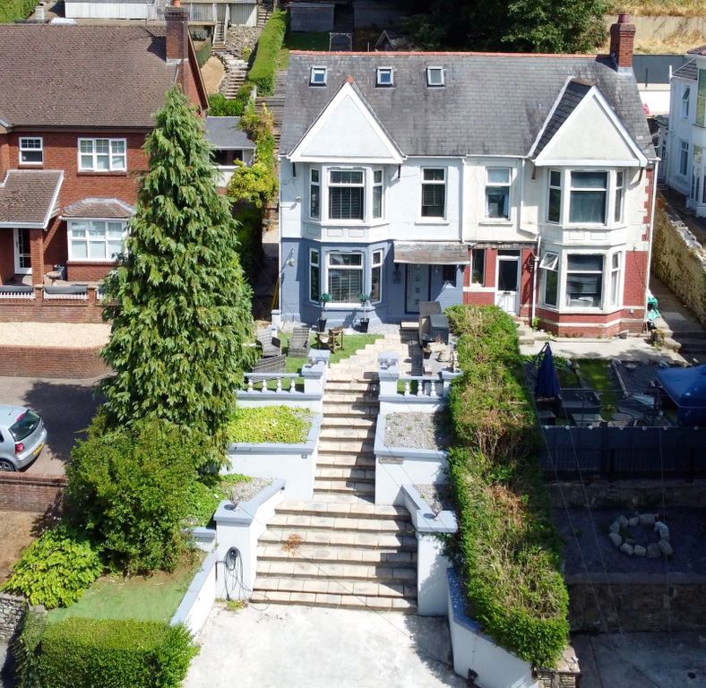 Property photo 1 of 21