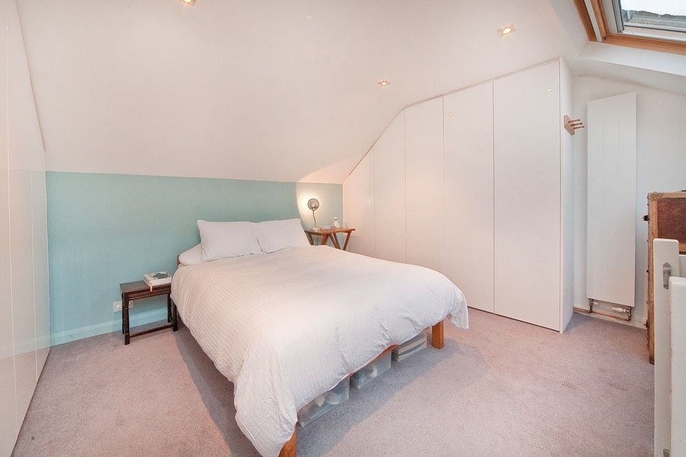 Property photo 3 of 7 Main Bedroom