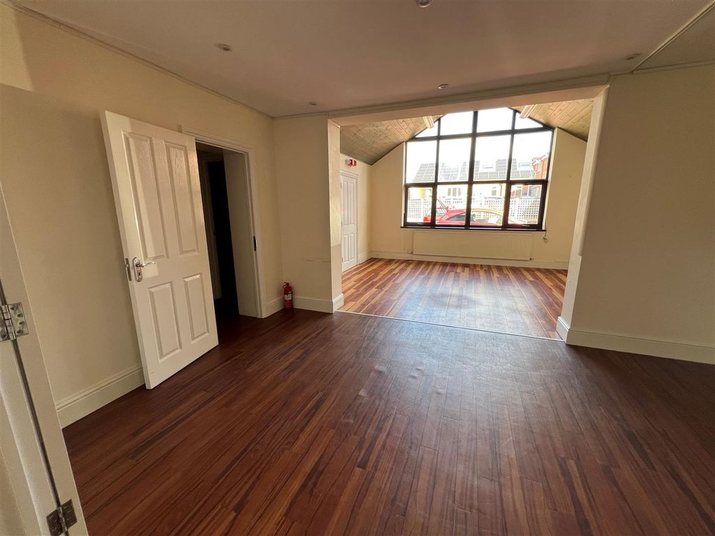 Property photo 3 of 7 Both Offices.Jpg