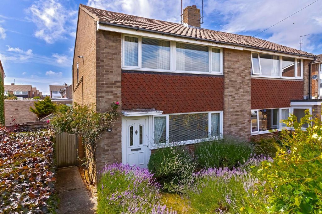 Property photo 1 of 17 11 Busticle Front.Jpeg