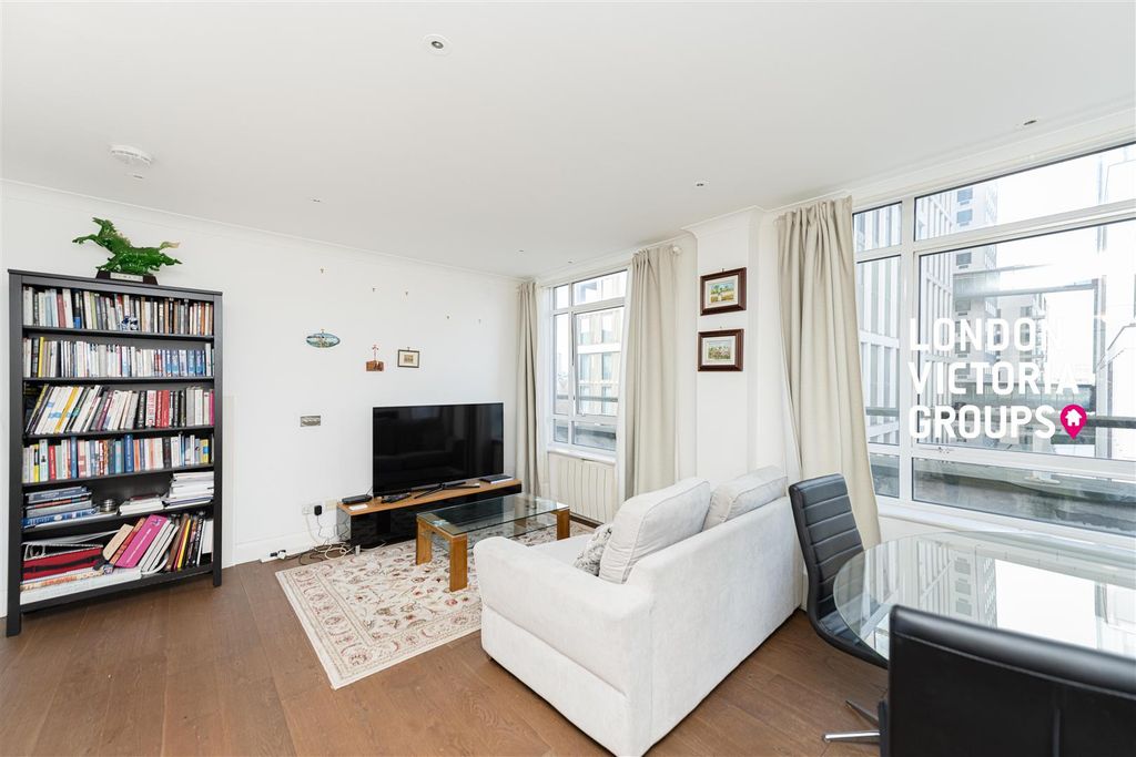 Property photo 3 of 18 1-7673.Jpg