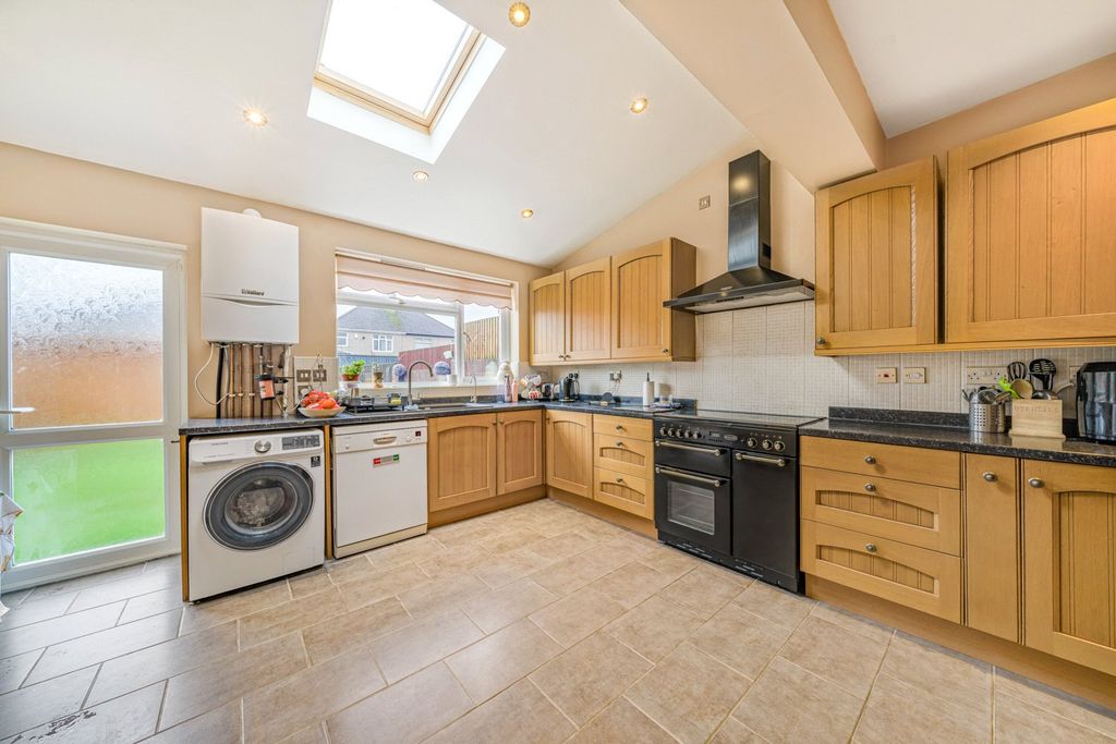 Property photo 3 of 24 Kitchen