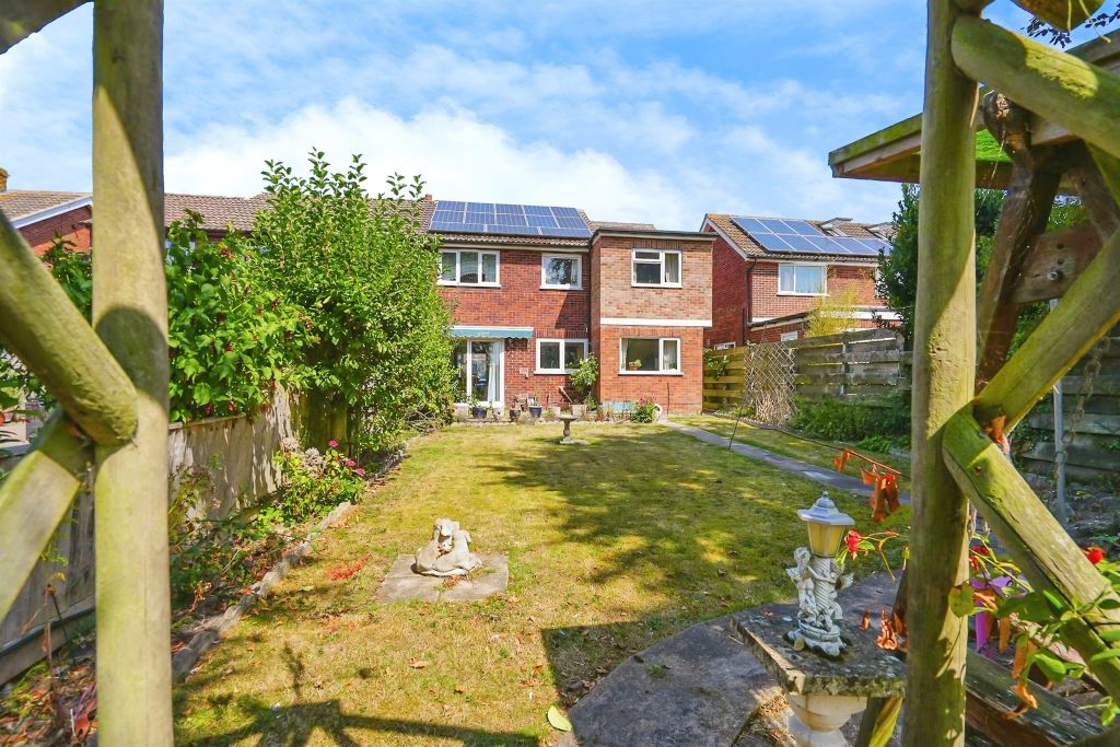 Property photo 3 of 16