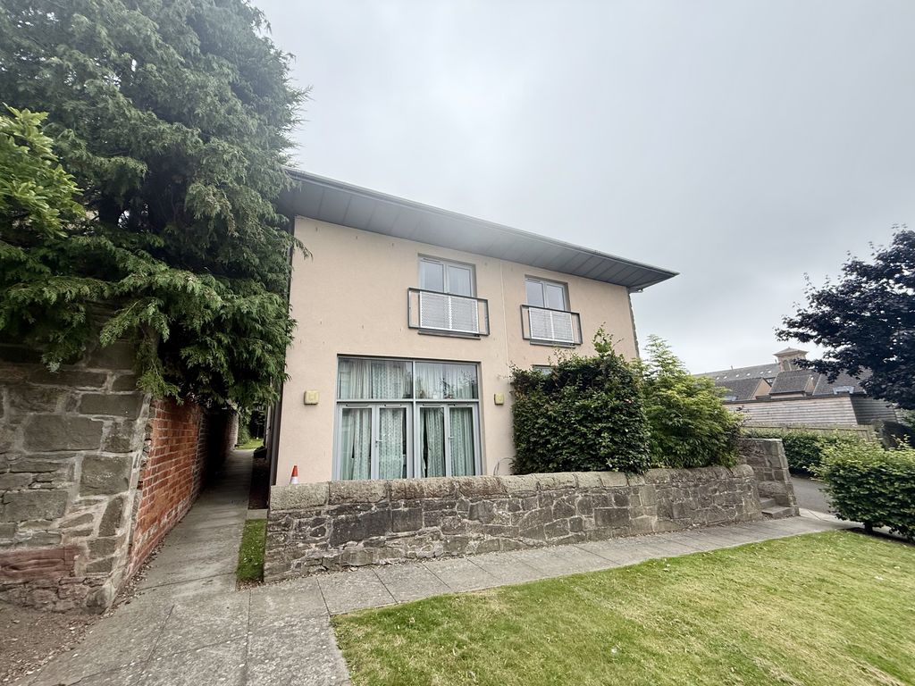 Property photo 1 of 3 External