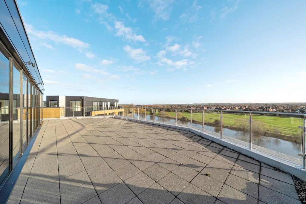 Property photo 3 of 13 1394555-2-694878d9Aa8B3