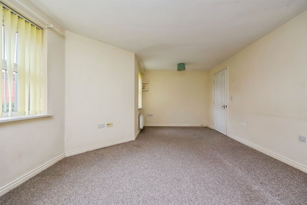 Additional image 8 of 2 bed flat for salePalmerston Road, Ilkeston DE7