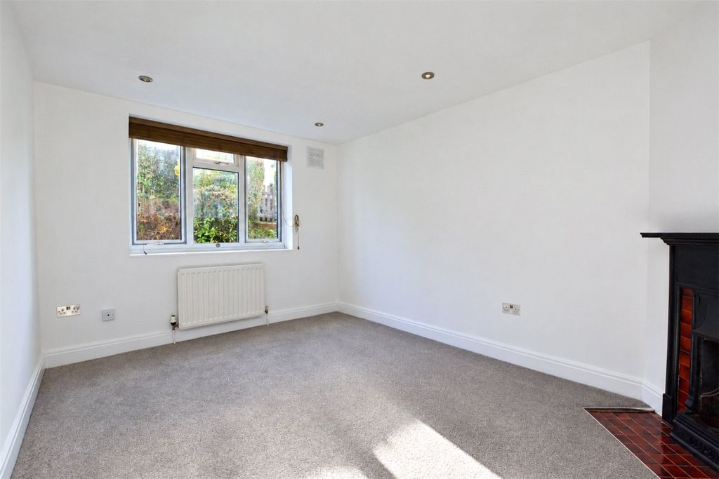 Property photo 1 of 11 Picture No. 05