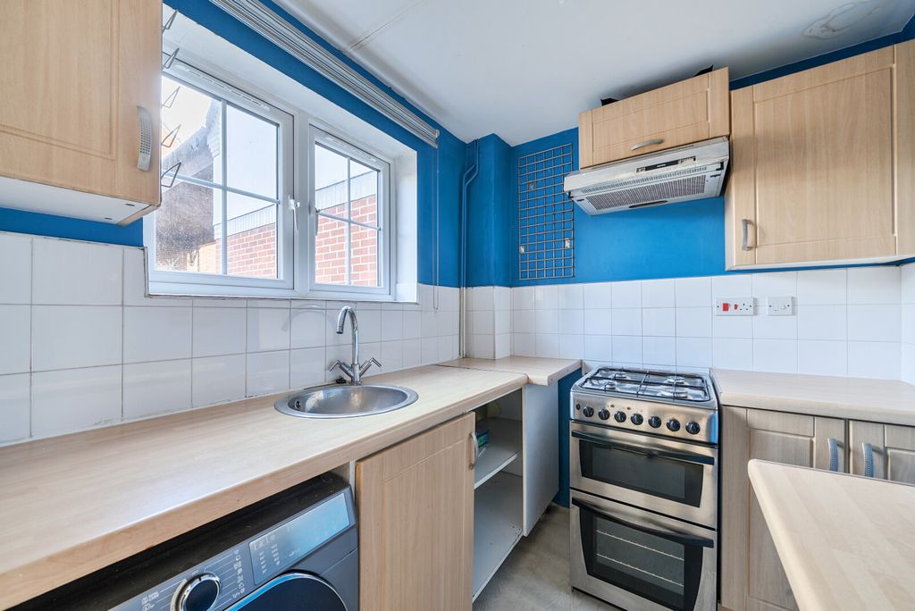 Property photo 3 of 15 Kitchen