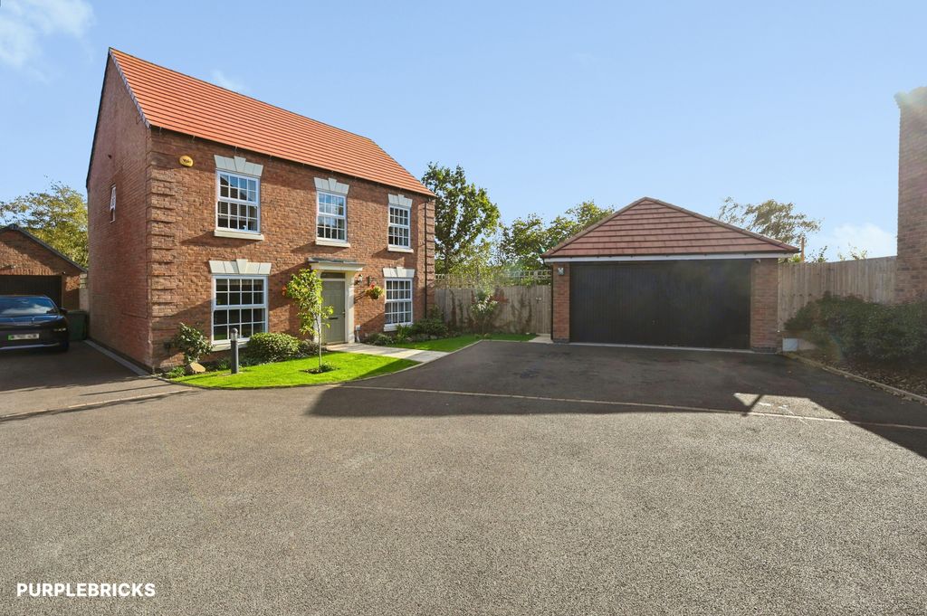 Property photo 1 of 32