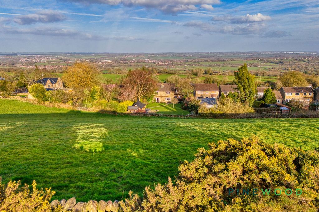 Property photo 2 of 49 Views