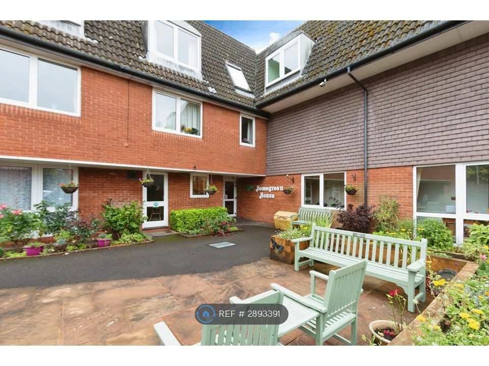 Property photo 2 of 14