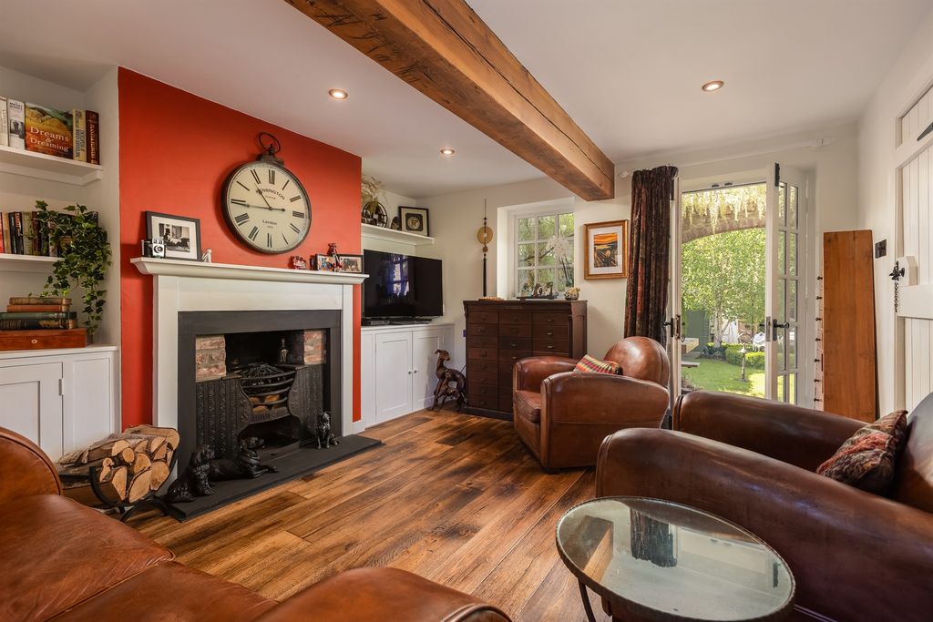 Property photo 3 of 19