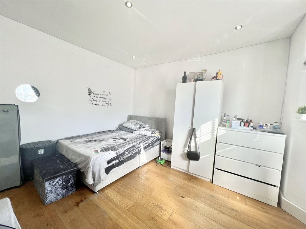 Property photo 2 of 3 Picture No. 02