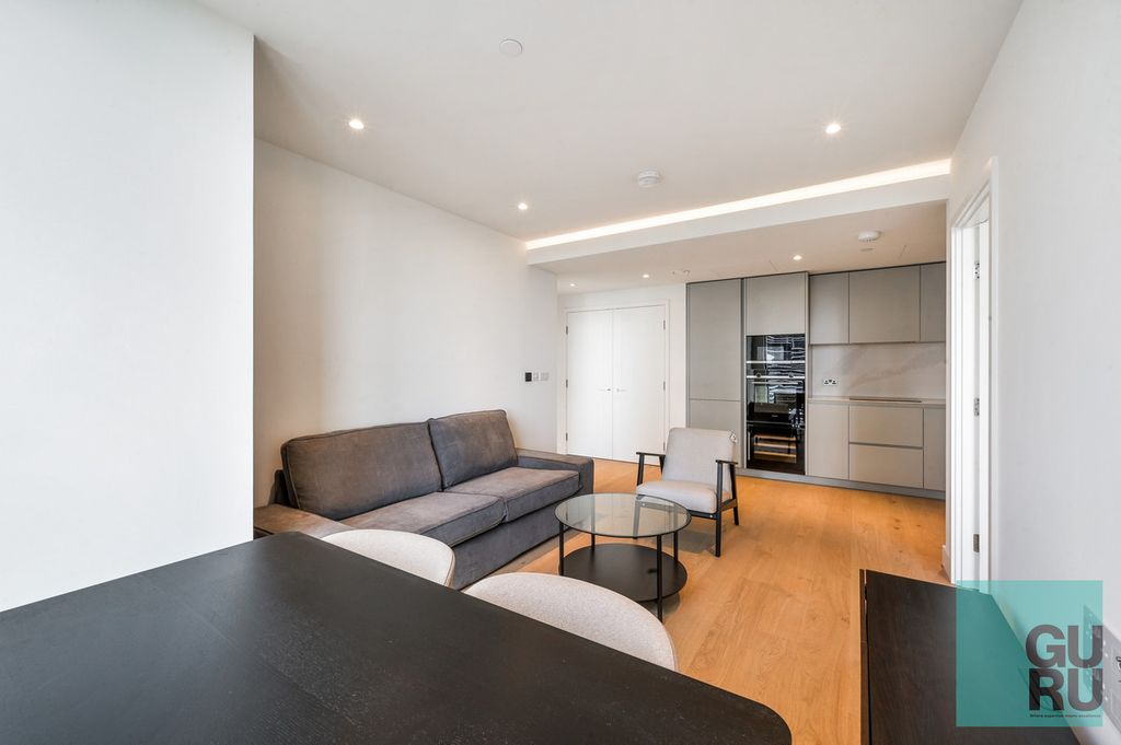 Property photo 3 of 33