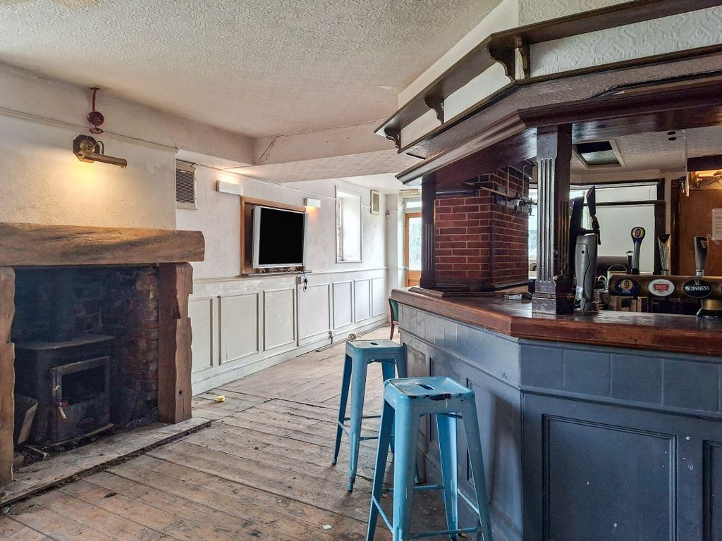 Property photo 2 of 7