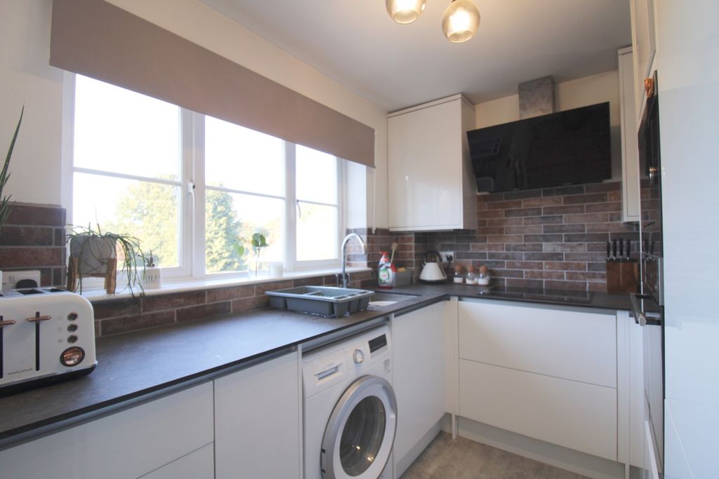 Property photo 2 of 7 Img_9143