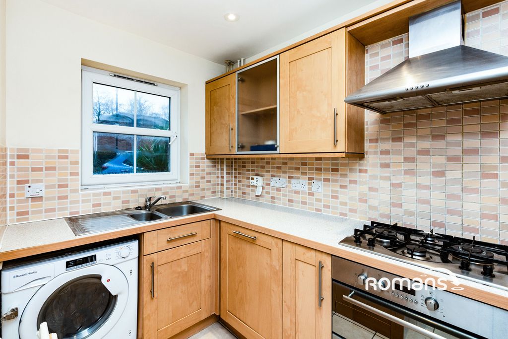 Property photo 3 of 10 Photo