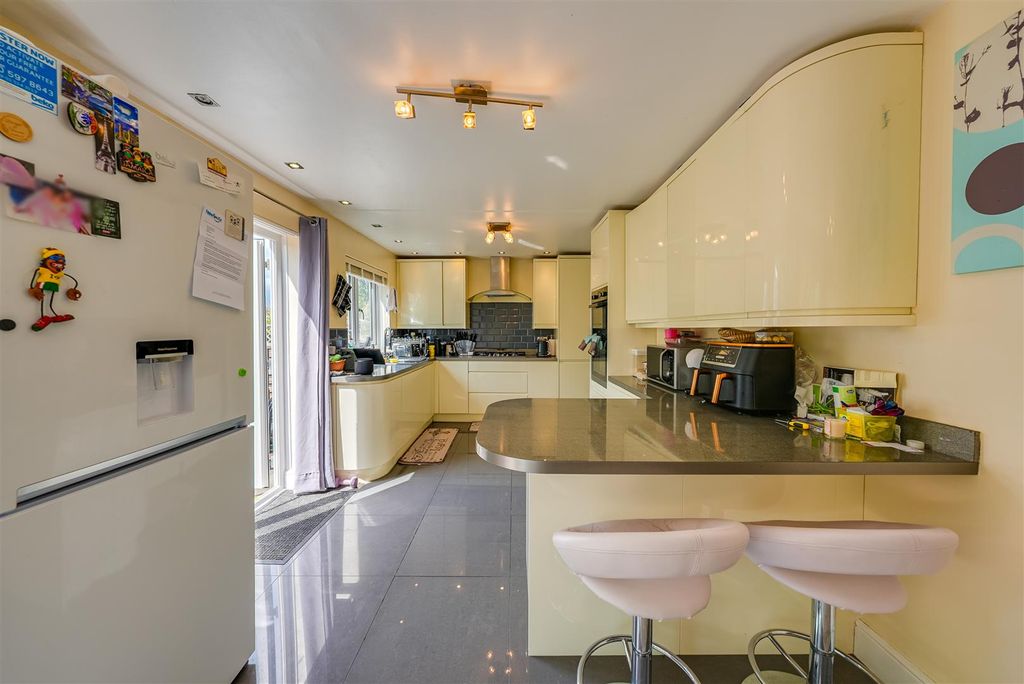 Property photo 2 of 66 Ovt01843Edited.Jpg