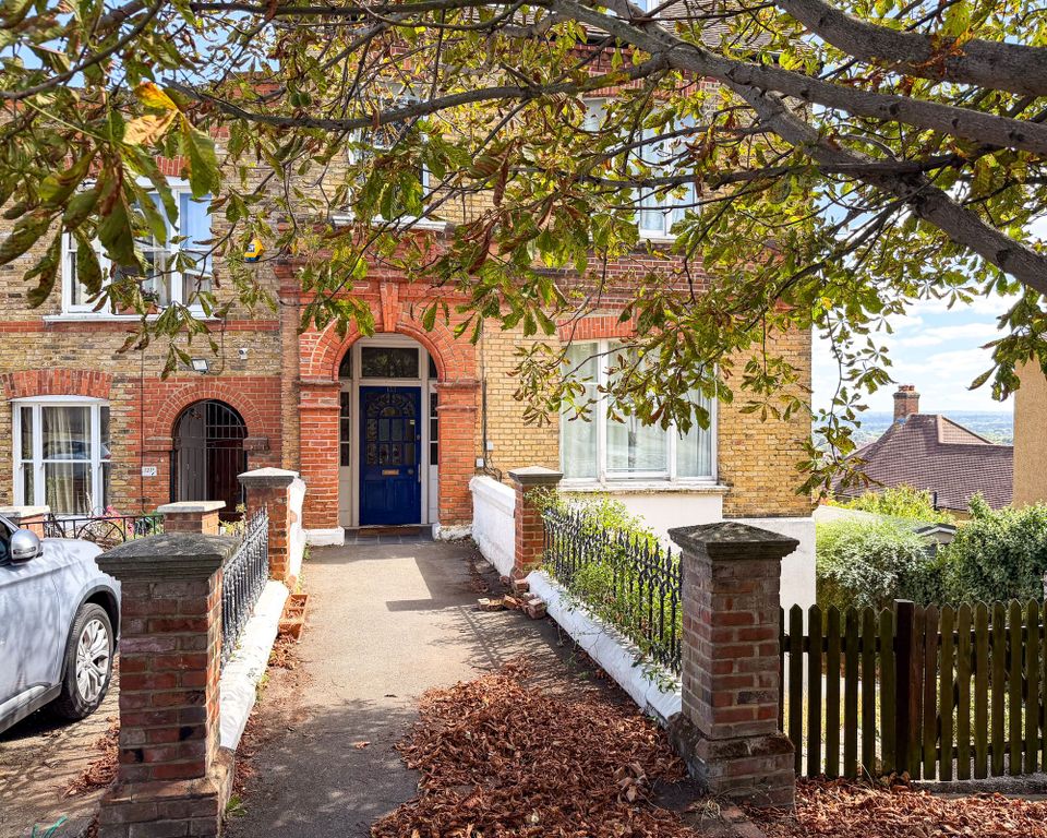 Property photo 2 of 18