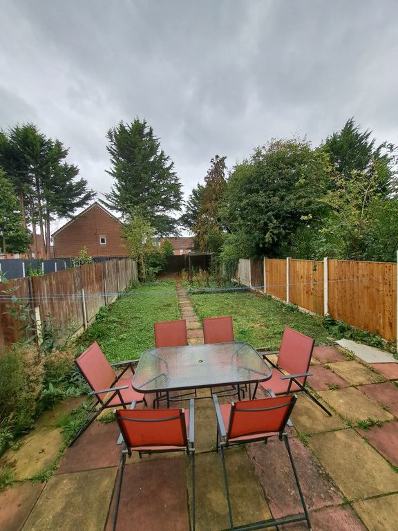 Property photo 1 of 9 Garden