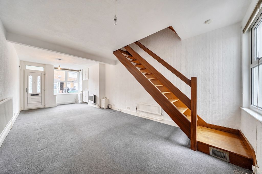 Property photo 3 of 20 1469795-12-6A1Ef7...