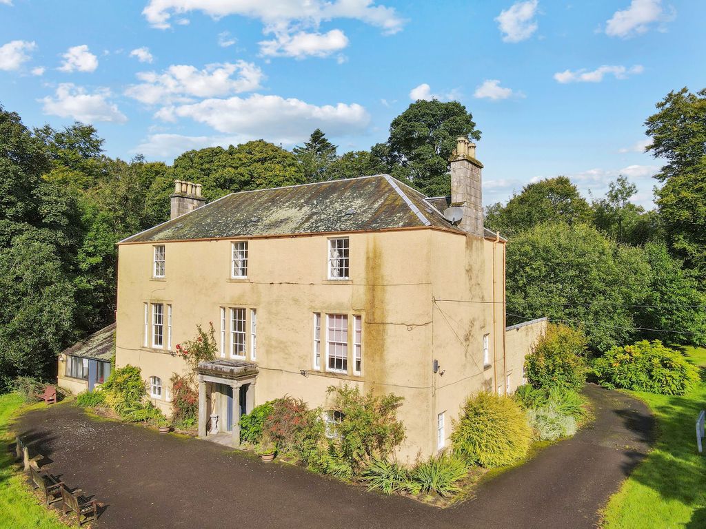 Property photo 1 of 27