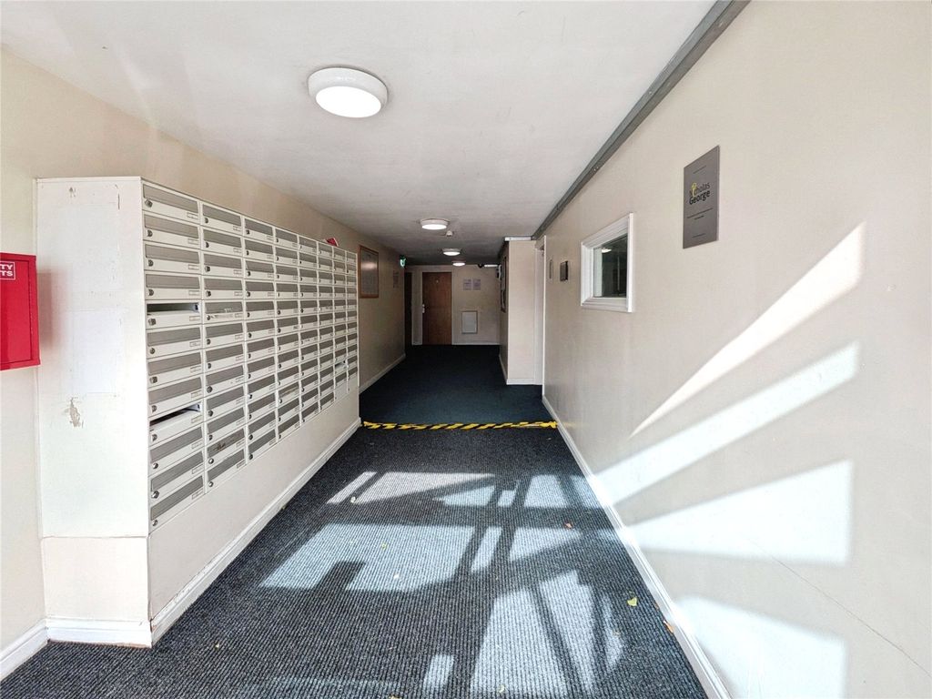 Property photo 3 of 14 Entrance/Letterbox