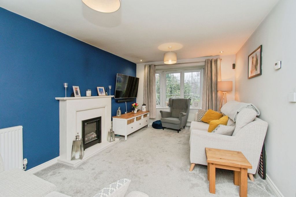 Property photo 3 of 24