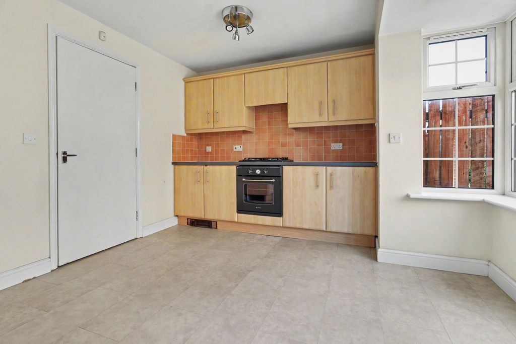 Property photo 3 of 19 Img_4254-Img_4256