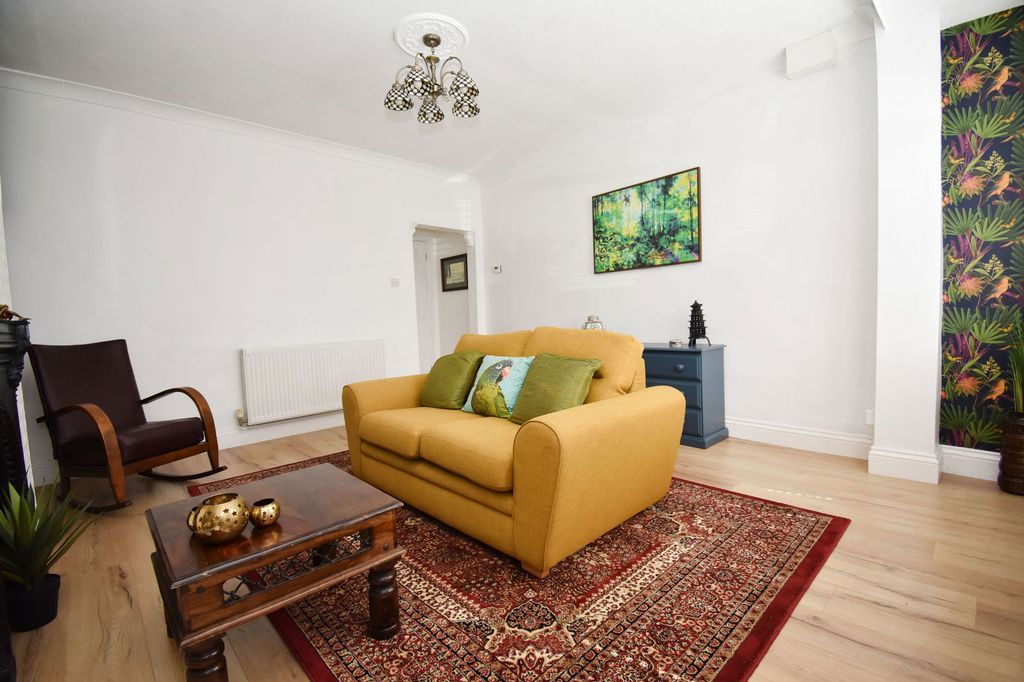 Property photo 2 of 29
