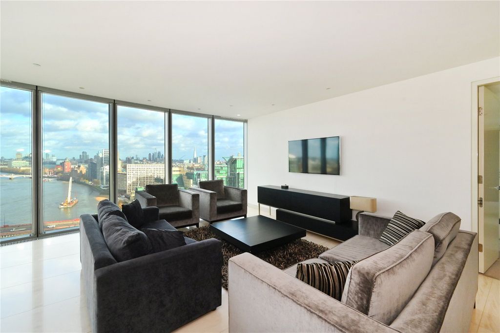 Property photo 3 of 25 Picture No. 02