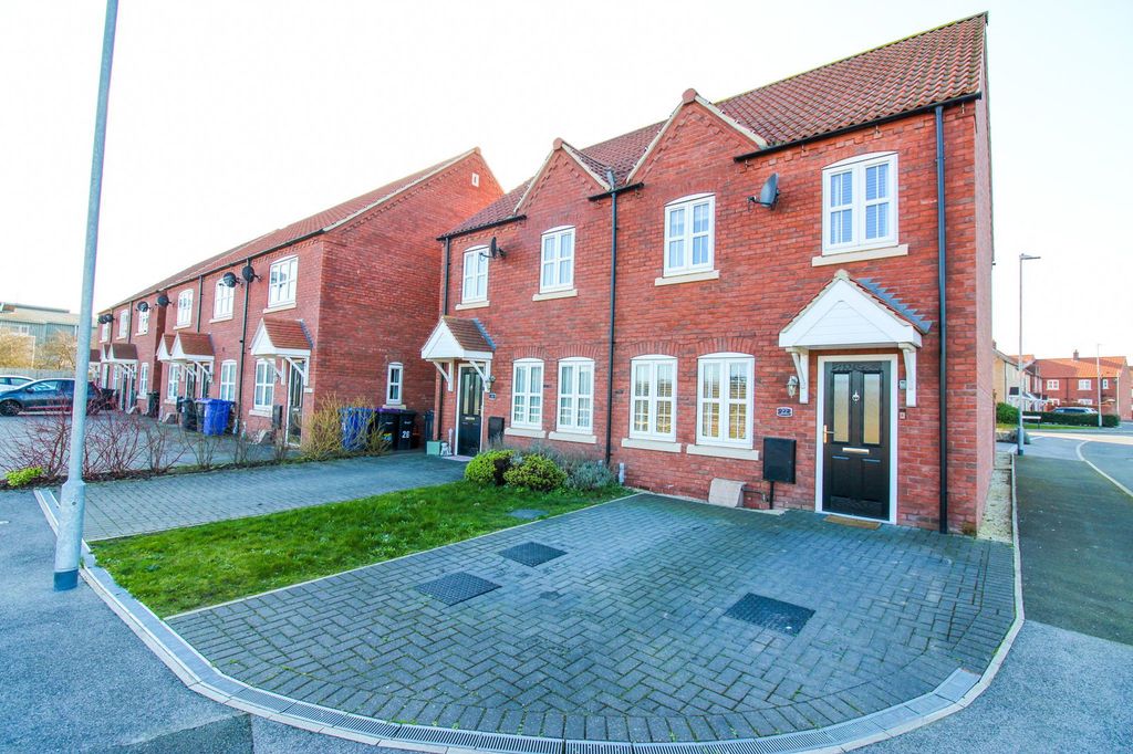 Property photo 1 of 9