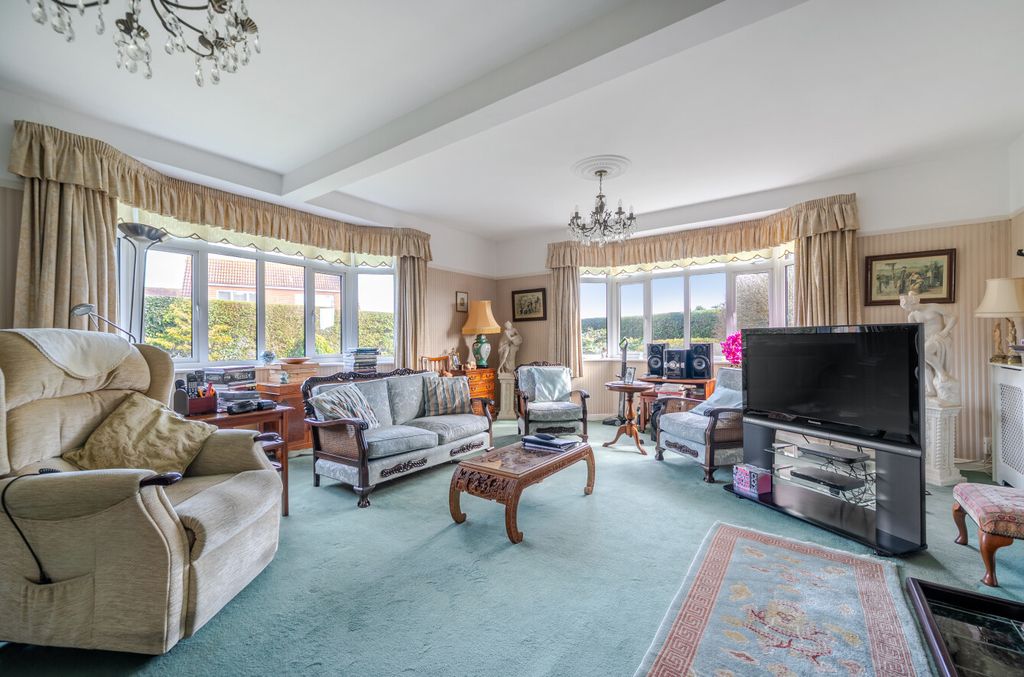 Property photo 2 of 23 1421881-17-69A6F8...