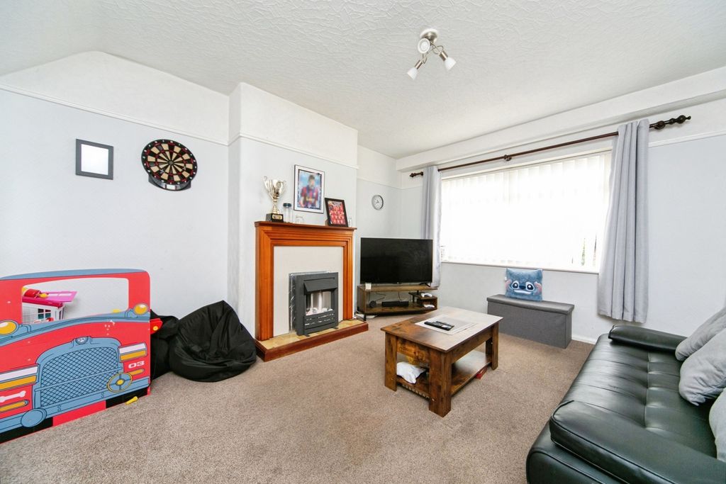 Property photo 2 of 16 Photo