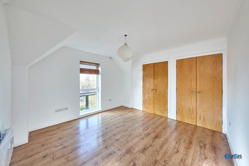 Property photo 2 of 16 Bedroom 3